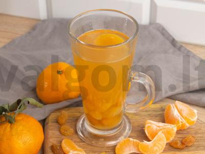 Mandarinų kompotas su cukranendrių cukrumi ir sultonėmis Žingsnis 4