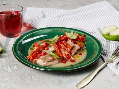 Kalakutiena su vaisiais pagrindine nuotrauka