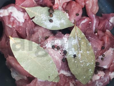 Naminis kiaulienos troškinys Žingsnis 2