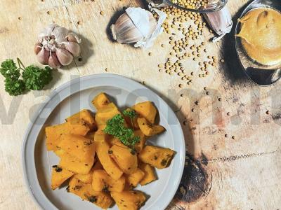 Keptas moliūgas su Provanso žolelėmis pagrindine nuotrauka