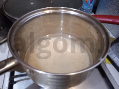 Vanilinė ryžių košė su sultenėmis Žingsnis 2