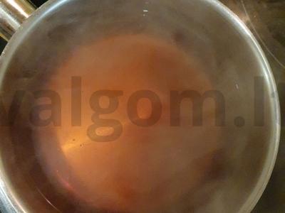 Uogų grietinė Žingsnis 1