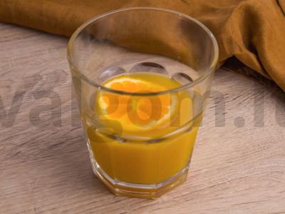 Degtinės ir mandarinų kokteilis. Žingsnis 2