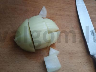 Jautienos troškinys su svogūnais Žingsnis 2