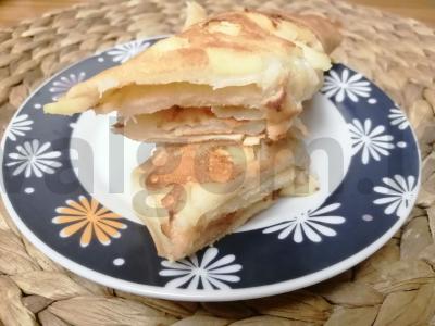 Obuolių blyneliai pagrindine nuotrauka