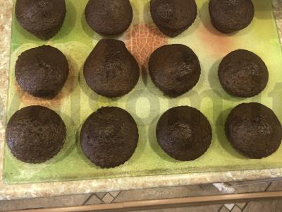 Šokoladiniai kefyro keksiukai Žingsnis 4