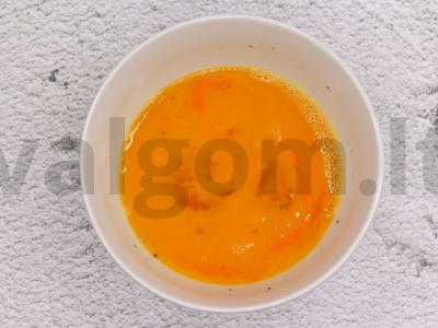 Omletas su špinatais, sūriu ir žirneliais Žingsnis 3