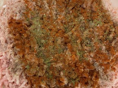 Koldūnai su vištiena, svogūnais ir česnakais Žingsnis 3