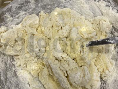 Koldūnai su vištiena, svogūnais ir česnakais Žingsnis 4