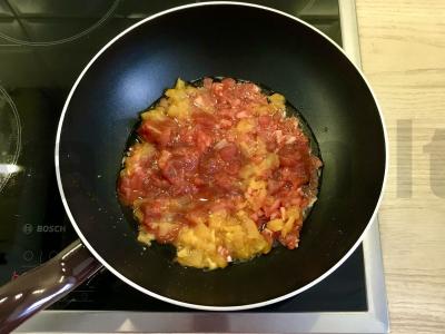 Orzo su krevetėmis pomidorų padaže Žingsnis 2