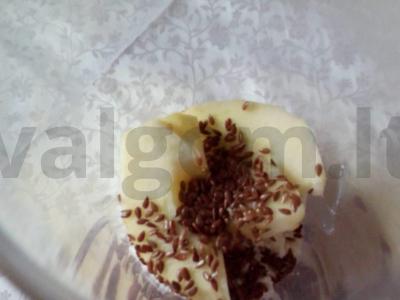 Kefyro, varškės, obuolių ir linų sėklų kokteilis Žingsnis 2