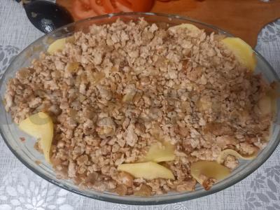 Bulvių apkepas su malta vištiena Žingsnis 3