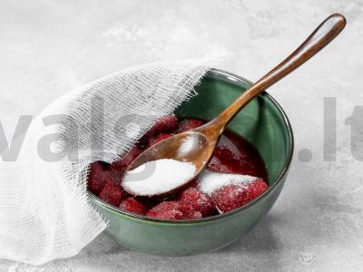 Aromatinga braškių uogienė multicooker keptuvėje Žingsnis 1