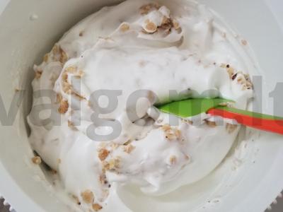 Erdvus meringue pyragas su lazdyno riešutais Žingsnis 1