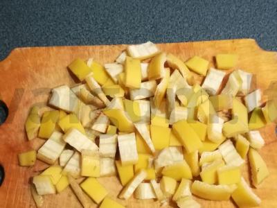 Bananų žievelių rūgpienis Žingsnis 1