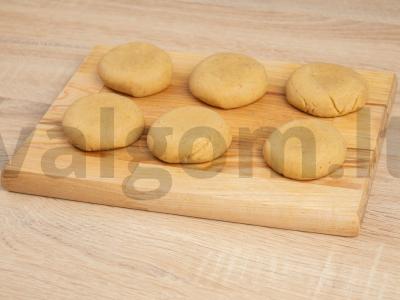 Žingsnis po žingsnio imbierinių meduolių receptas Žingsnis 2