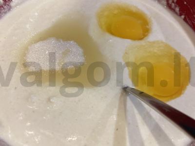 Varškės ir mangų troškinys Žingsnis 3