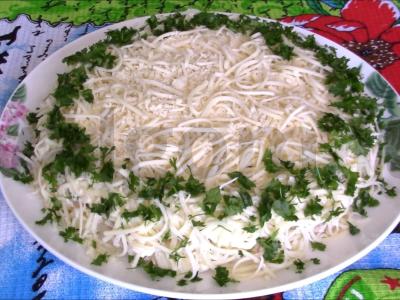 Prancūziškos salotos su obuoliais pagrindine nuotrauka