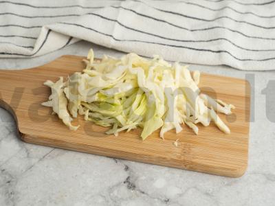 Kopūstai su krienų šaknimi Žingsnis 1