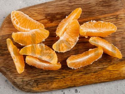 Mandarinų keptų bulvių receptas Žingsnis 2