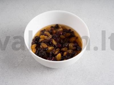 Dundee Kalėdų keksiukas su migdolais. Žingsnis 1