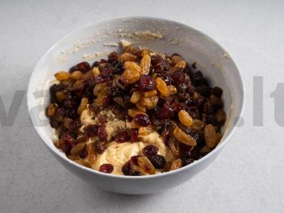 Dundee Kalėdų keksiukas su migdolais. Žingsnis 4