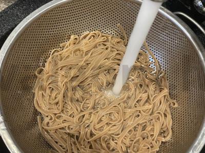 Grikių makaronai su vištiena ir grietinėle Žingsnis 4