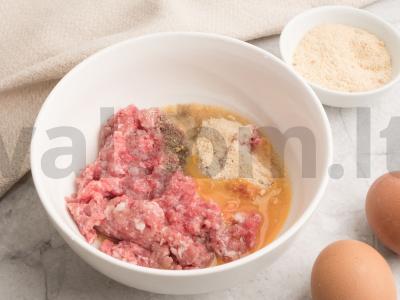 Kiaušiniu įdaryti kotletai orkaitėje Žingsnis 1