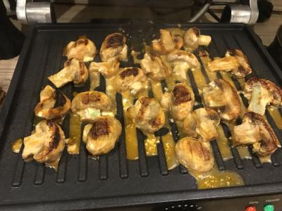 Keptos bulvės su marinuotais grybais kečunese Žingsnis 4