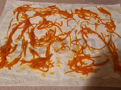 Suktinukai su grietinėlės sūriu ir korėjietiškomis morkomis Žingsnis 2