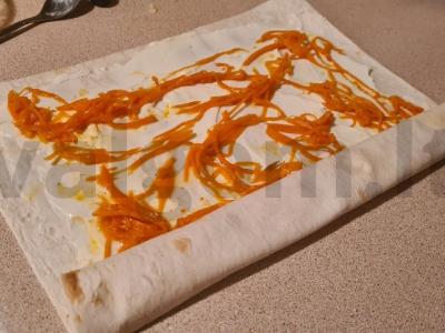 Suktinukai su grietinėlės sūriu ir korėjietiškomis morkomis Žingsnis 3