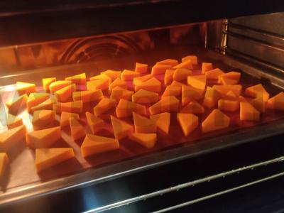 Moliūgų salotos su vytinta mėsa Žingsnis 2