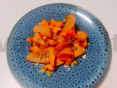 Moliūgų salotos su vytinta mėsa pagrindine nuotrauka