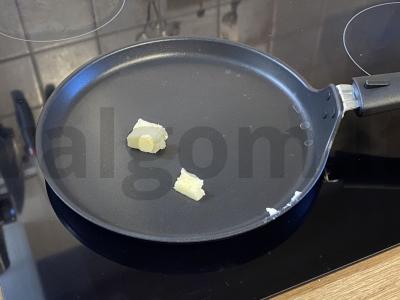 Dietiniai sūrio pyragėliai su juodaisiais serbentais Žingsnis 7