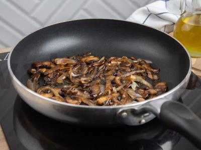 Soba su karališkaisiais grybais ir unagi padažu Žingsnis 3