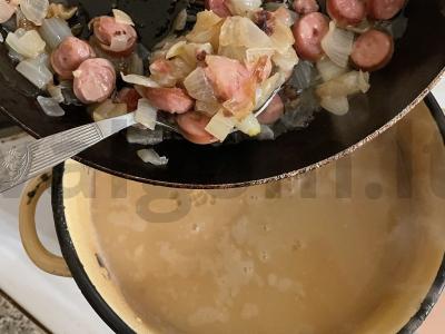 Žirnių sriuba su dešrelėmis ir garstyčiomis Žingsnis 5