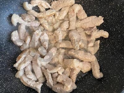 Sultinga kiauliena su padažu Žingsnis 2