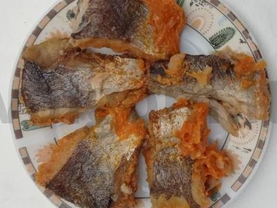 Aromatingas žuvies troškinys pagrindine nuotrauka