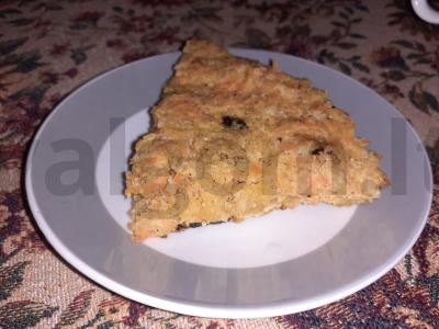 Morkų ir moliūgų pyragas su džiovintomis slyvomis pagrindine nuotrauka