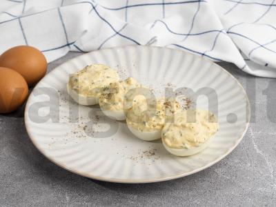 Įdaryti kiaušiniai su agurkais Žingsnis 4