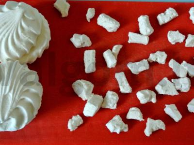 Ananasų lengvas desertas. Žingsnis 1