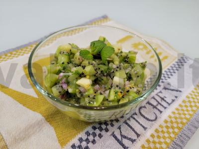 Kivių salsa mėsai ir žuviai pagrindine nuotrauka