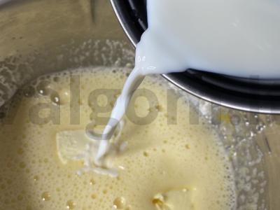 Braškių keksiukai prie kavos Žingsnis 3