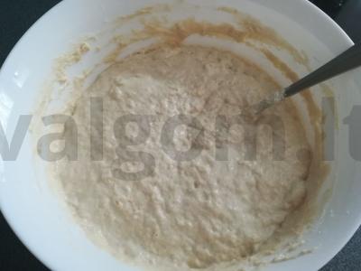 Pica su grybais, pomidorais ir sūriu Žingsnis 4