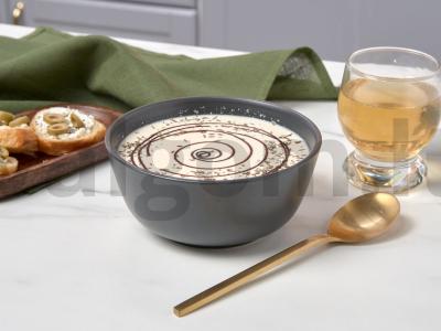 Alaus sriuba su grietine pagrindine nuotrauka