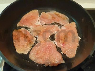 Sultinga krūtinėlė su makaronais Žingsnis 2