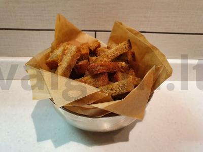 Aromatingi česnakiniai skrebučiai pagrindine nuotrauka