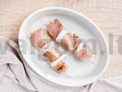 Kalakutienos filė kebabai su ajranu Žingsnis 2