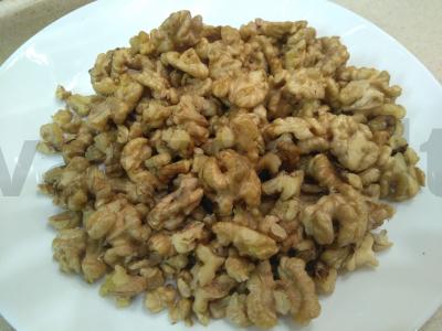 Tinkami ir sveiki graikiniai riešutai pagrindine nuotrauka