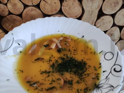 Troškinta sriuba su rūkyta mėsa pagrindine nuotrauka